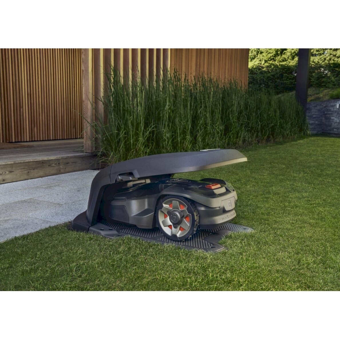 Garažas „Automower® 300 serija“ Garažas „Automower® 300 serija“