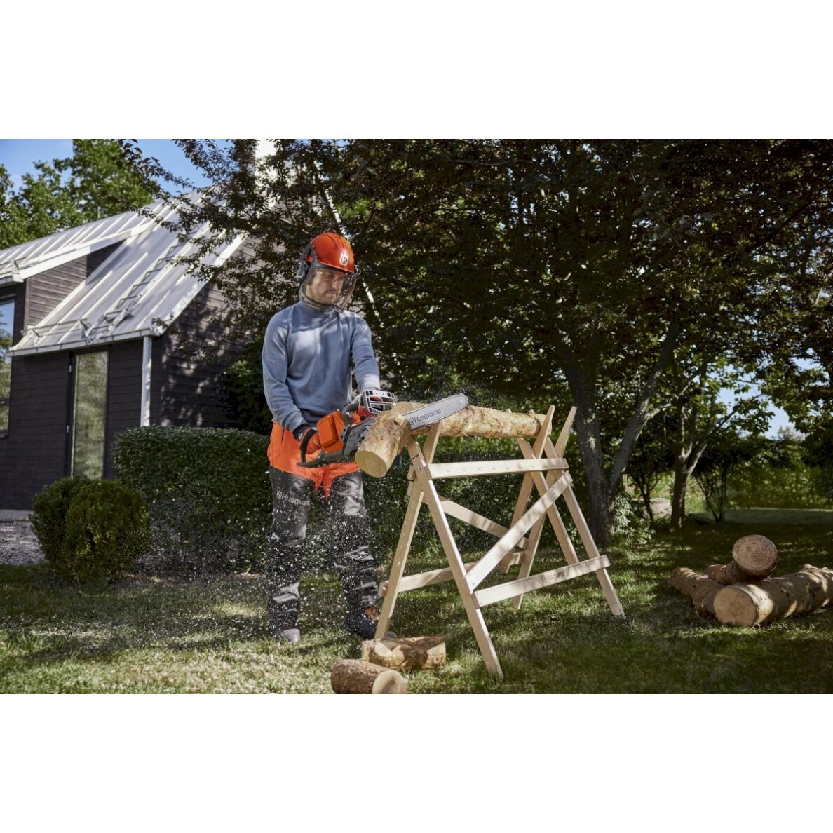 HUSQVARNA 240I AKUMULIATORINIS GRANDININIS PJŪKLAS BE AKUMULIATORIAUS IR ĮKROVIKLIO 2 HUSQVARNA 240I AKUMULIATORINIS GRANDININIS PJŪKLAS BE AKUMULIATORIAUS IR ĮKROVIKLIO 2