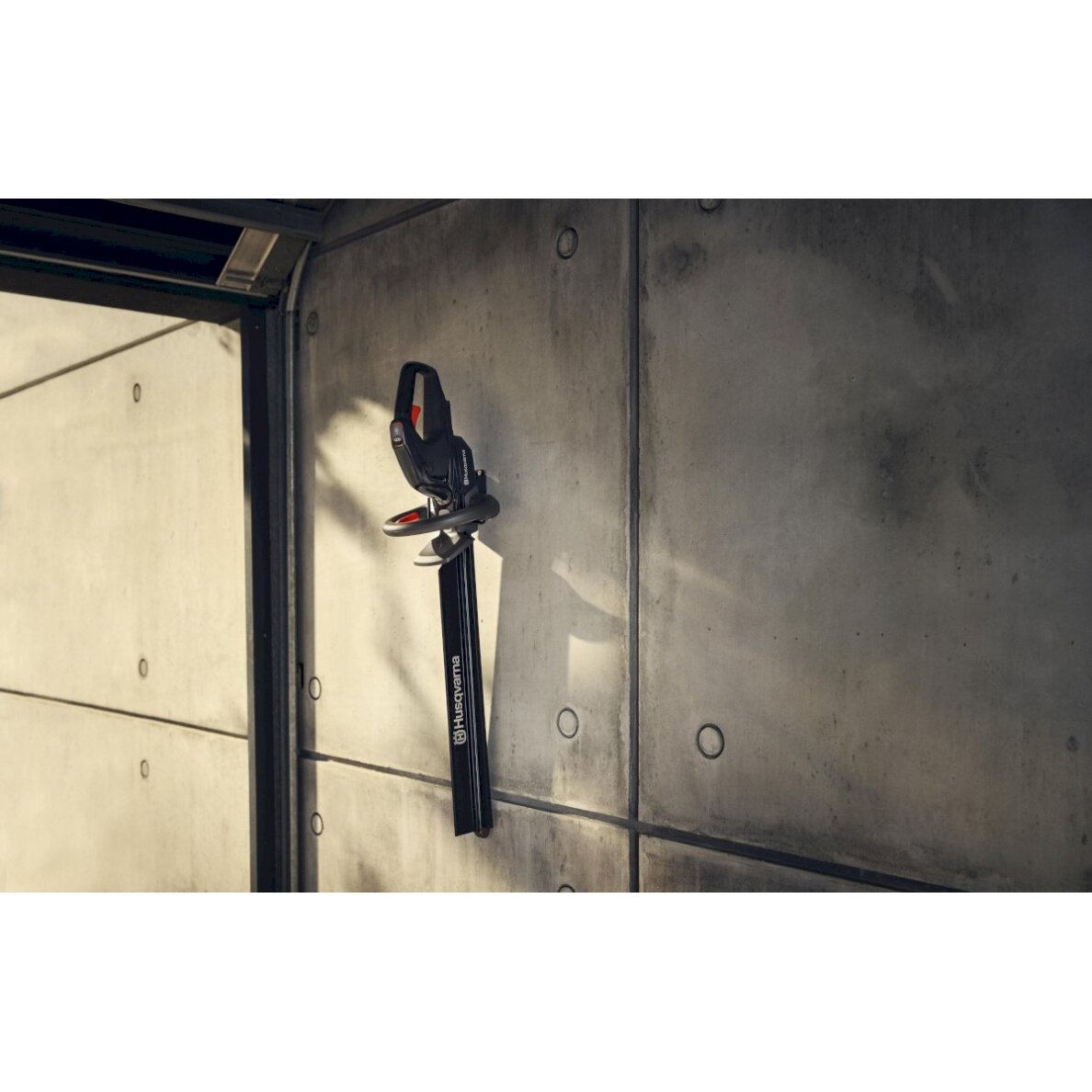 Husqvarna Aspire™ H50-P4A su akumuliatoriumi ir įkrovikliu 6 Husqvarna Aspire™ H50-P4A su akumuliatoriumi ir įkrovikliu 6