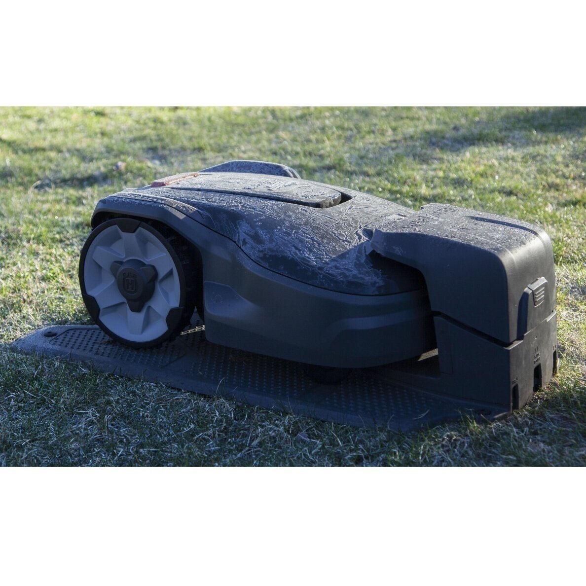 Husqvarna Automower® 320 NERA 2026m 3