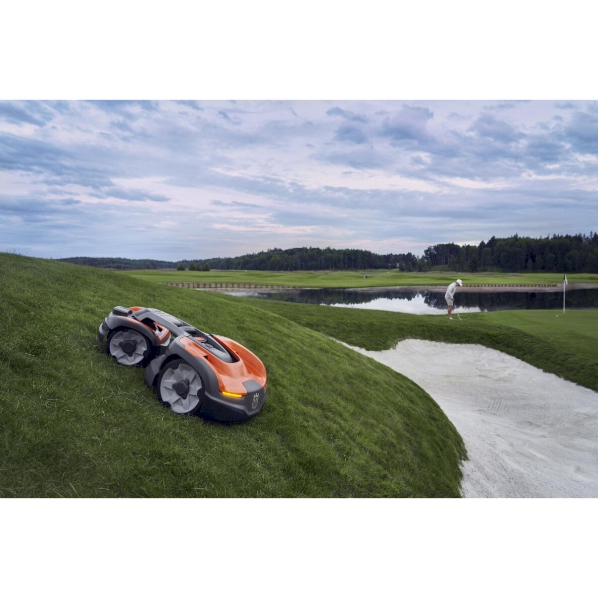 HUSQVARNA AUTOMOWER® 535 AWD 3