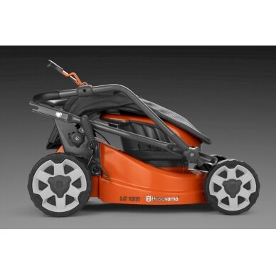 HUSQVARNA LC137i 4 HUSQVARNA LC137i 4