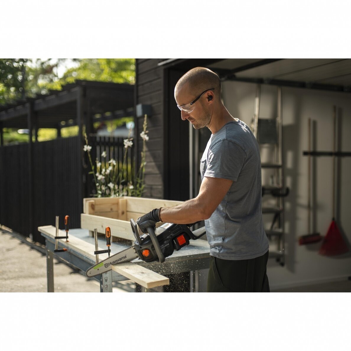 Pjūklas akumuliatorinis HUSQVARNA Aspire C15X-P4A su baterija 1 Pjūklas akumuliatorinis HUSQVARNA Aspire C15X-P4A su baterija 1